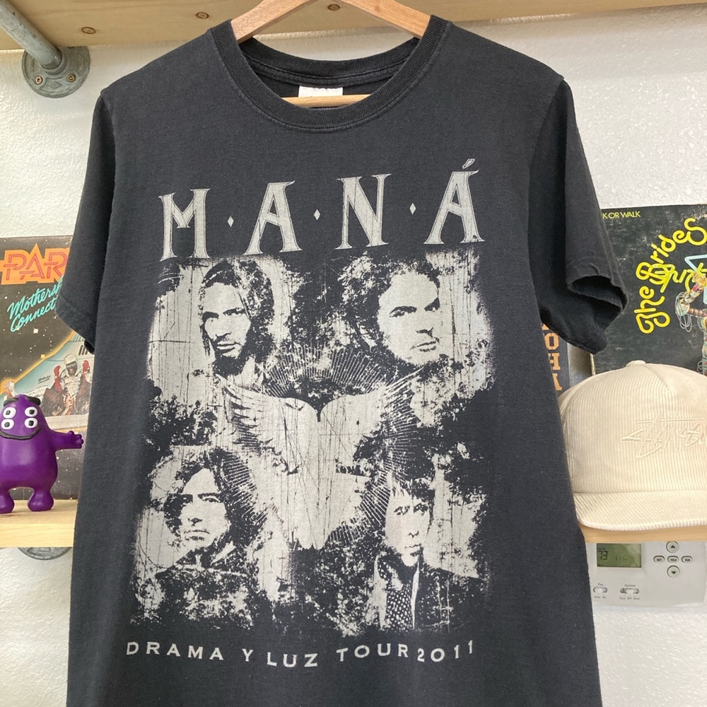 2011 MANÀ “Drama Y Luz” Tour T-shirt size small